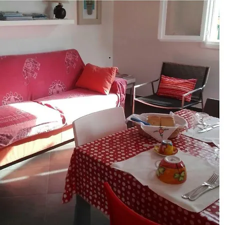 Charme E Relax Апартаменты Леванто