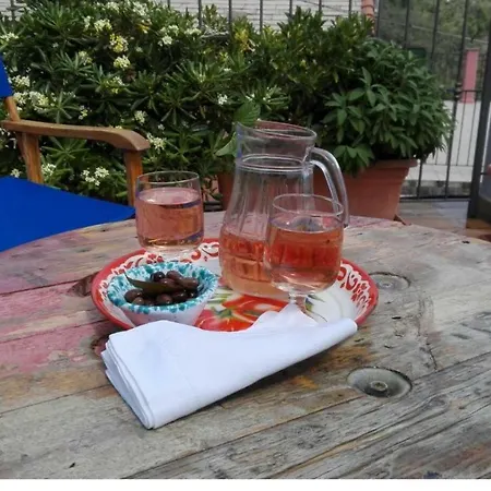 Charme E Relax Апартаменты Леванто